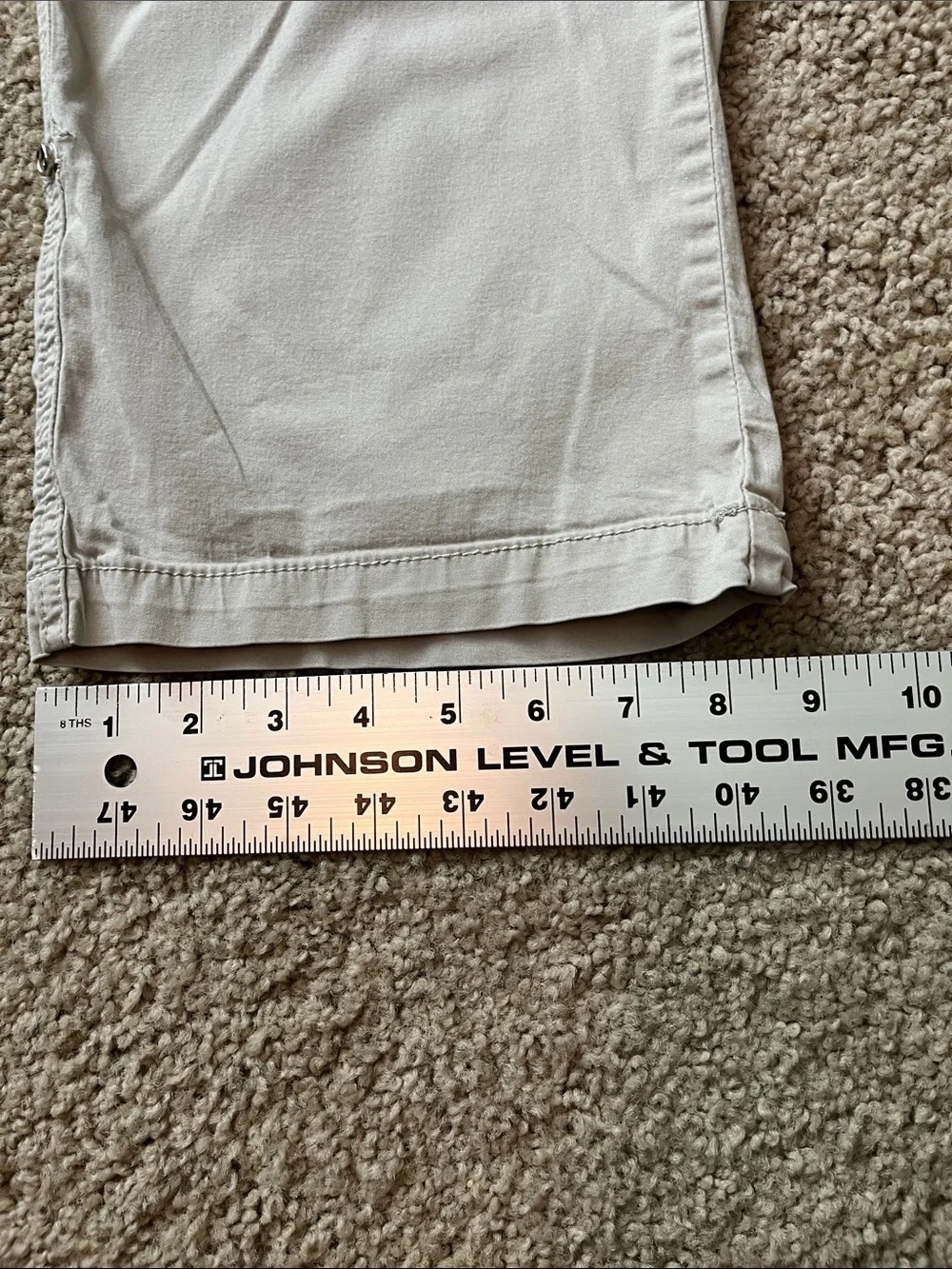 Lee Women’s Cargo Capri Pants in Light Tan